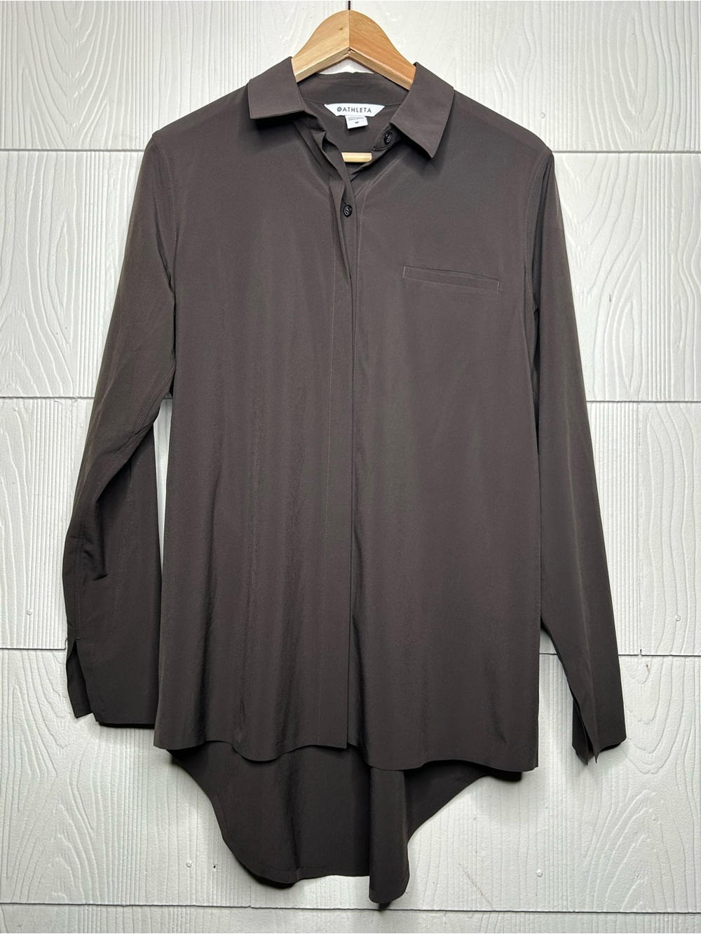 Athleta Women Brown Long-Sleeve Button-Down Shirt